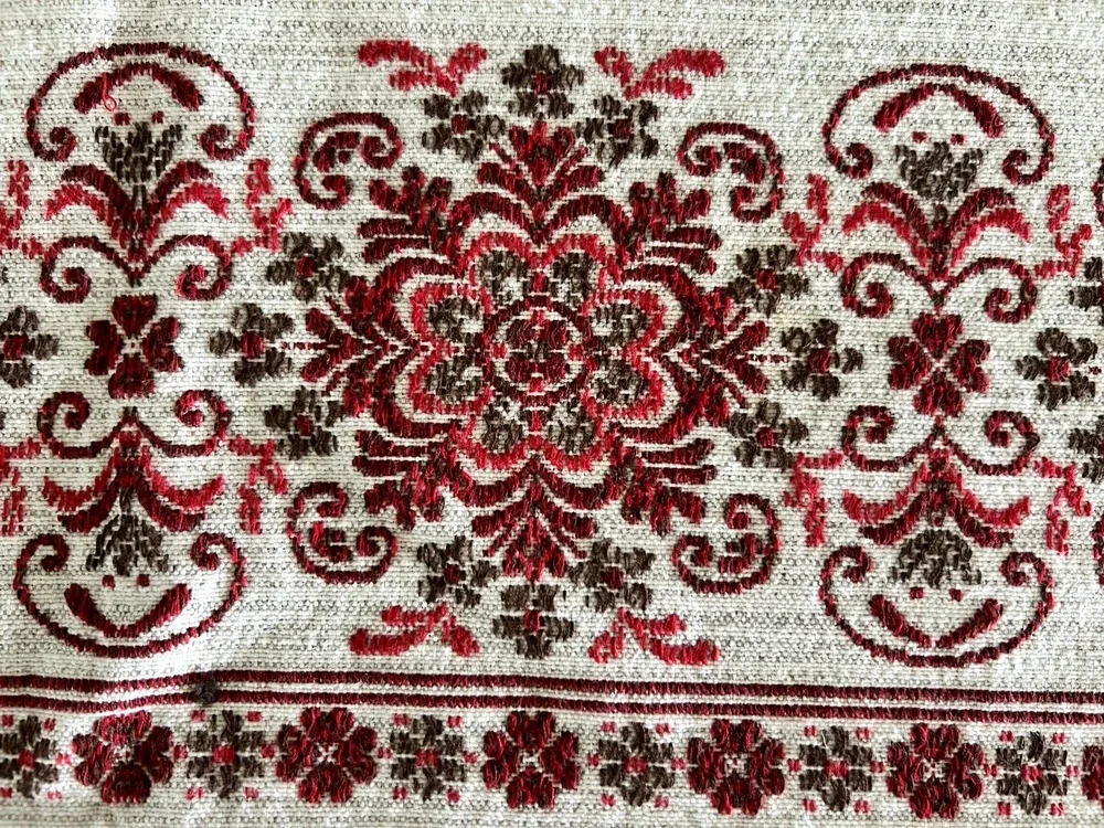 VTG Austrian Woven Folk Detailed Geometric Floral Tablecloth & 6 Napkins
